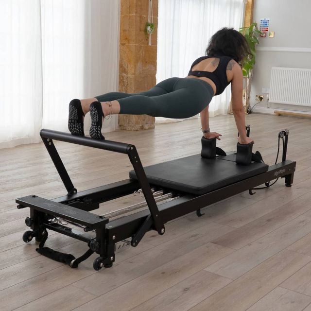 Align Pilates C8-Pro Noir Reformer Bundle