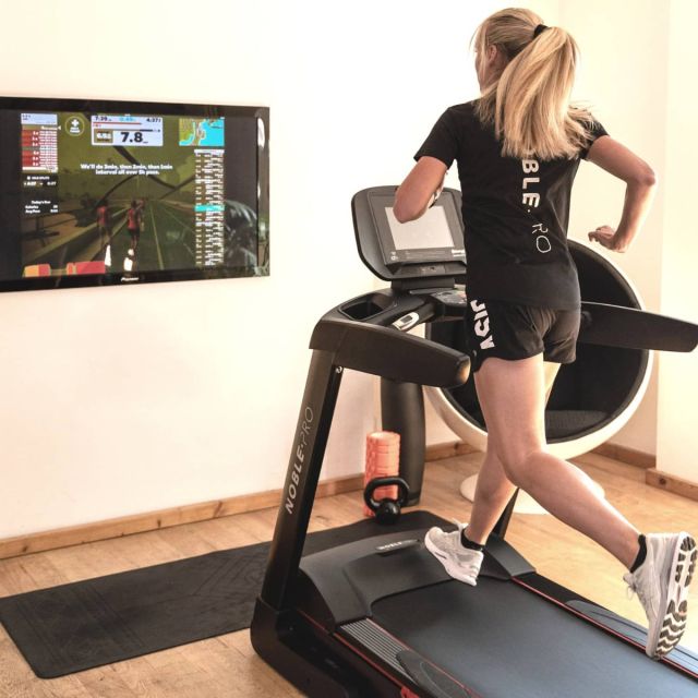 NoblePro Elite E8ix Treadmill