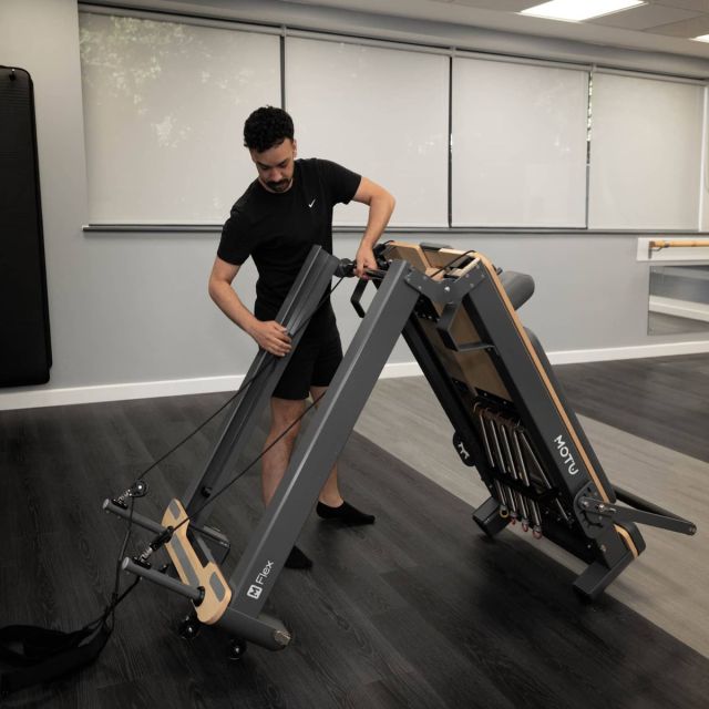 MOTU Flex Folding Pilates Reformer Bundle