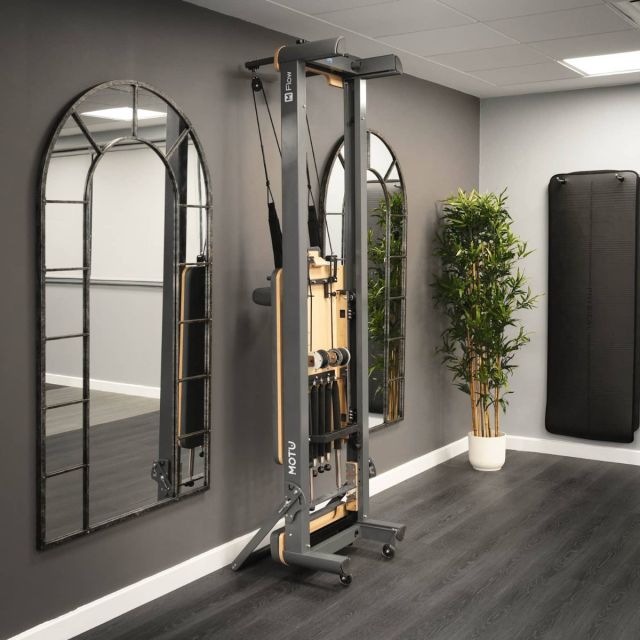MOTU Flow Pilates Reformer Bundle