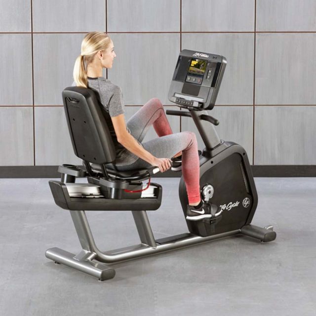 Life Fitness Club Series+ Recumbent Bike