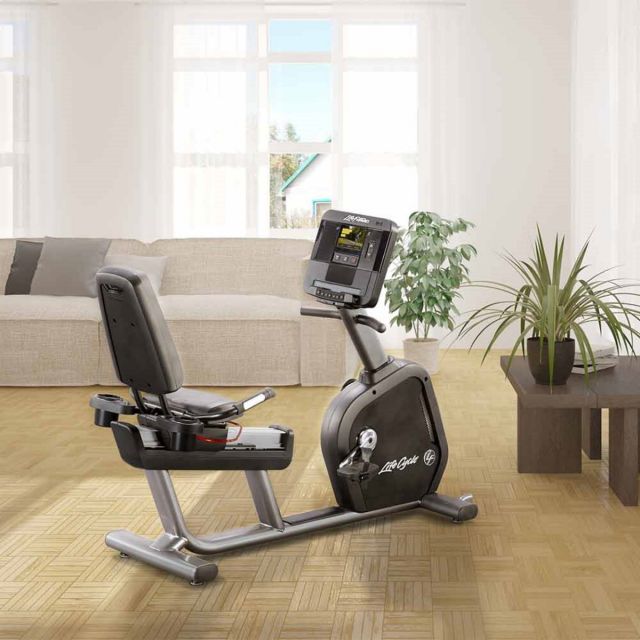 Life Fitness Club Series+ Recumbent Bike